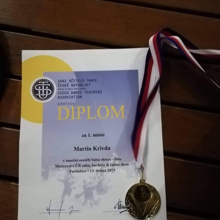 Martas Salseros - Taneční Sólo vystoupení v rytmu Kubánské Salsy s Taneční Animací která Vás zaručeně rozproudí .....