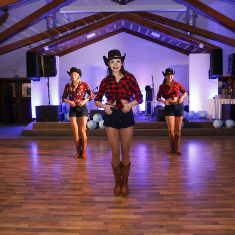 SIDEREA - kabaretní a historické tance, akrobatická show